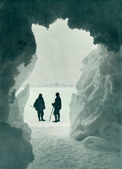Bir Buz Mağarası - Uzakta Çadır Adası Kaptan Scott ve Wright, c1911, 1913 by Herbert Ponting