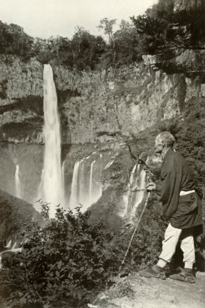 Muhteşem - pişmemiş, 1910. by Herbert Ponting