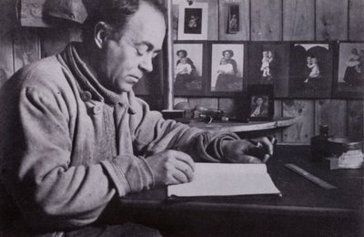 "Scott küçük masasında yazdı, planladı ve hesapladı" (s/b fotoğraf) by Herbert Ponting