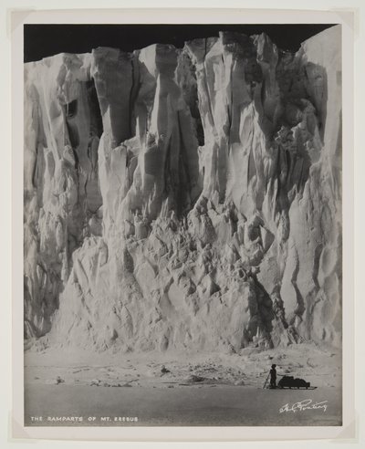Erebus Dağı Surları, (bromür baskı) by Herbert Ponting