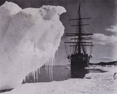 "Cape Evans yakınlarındaki buz ayağına iniş" (s/b fotoğraf) by Herbert Ponting