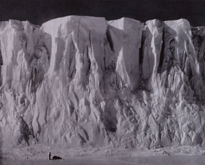Erebus Dağı surları (s/b fotoğraf) by Herbert Ponting