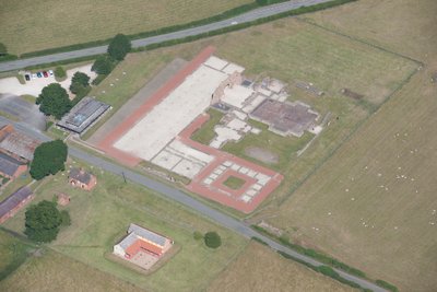Wroxeter Roma şehir hamamları, Shropshire, 2015. by Historic England