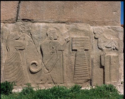 Sfenks Kapısı'nın kabartmalarının kaidesinin görünümü by Hittite Hittite