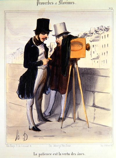 Dagerrotype bir fotoğraf çekmek için gereken sürenin uzunluğuyla alay eden karikatür, c.1840 (renkli taş) by Honoré Daumier