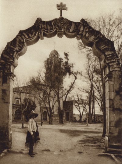 Meksika: Acambaro Kilisesi, Michoacan Eyaleti (b/w fotoğraf) by Hugo Brehme