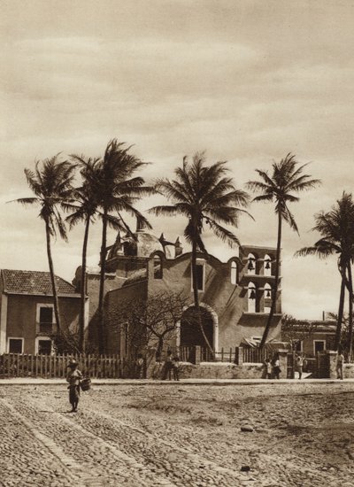 Meksika: Vera Cruz, Çan kuleli kilise (b/w fotoğraf) by Hugo Brehme
