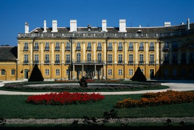 Esterhazy sarayı by Hungarian School