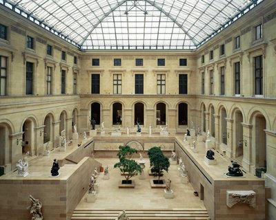 Louvre Müzesi