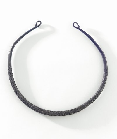Boyunluk (Hasli) Pencap veya Uttar Pradesh (gümüş) by Indian School