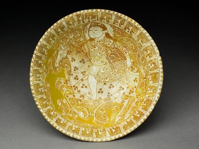 Atlı ve Sözde Kufi Yazılı Kase (parlak sırlı fritware) by Iranian School