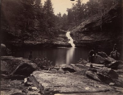 Lula Gölü ve Yukarı Şelaleler, Rock Creek