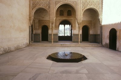 Mexuar verandası by Islamic School
