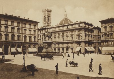 Firenze / Floransa: Piazza Vittorio Emanuele (s/b fotoğraf) by Italian Photographer