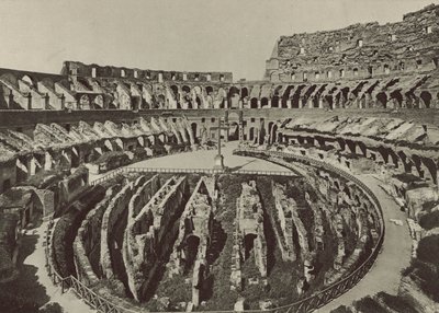 Yeni kazılarla Flavian Amfitiyatrosu veya Kolezyum by Italian Photographer