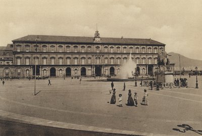 Napoli: Palazzo Reale (s/b fotoğraf) by Italian Photographer