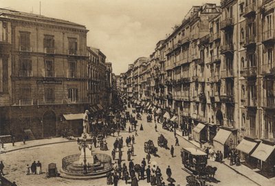 Napoli: Via Roma Gia 'Toledo (s / b fotoğraf) by Italian Photographer
