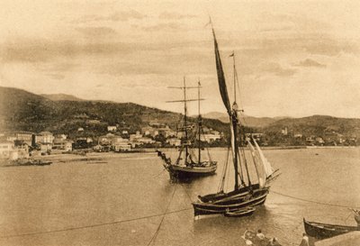 Sanremo, doğuda villalar ve oteller (s/b fotoğraf) by Italian Photographer
