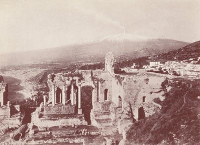 Sicilya: Yunan Tiyatrosu, Taormina (b/w fotoğraf) by Italian Photographer