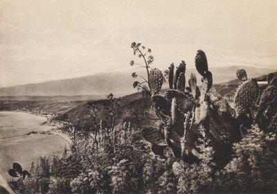 Taormina, Etna Yanardağı Manzarası (b/w fotoğraf) by Italian Photographer