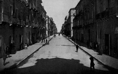 Taranto, Via Anfiteatro (s/b fotoğraf) by Italian Photographer