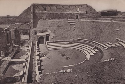 Teatro Tragico, Trajediler Tiyatrosu, dramalar (s/b fotoğraf) by Italian Photographer