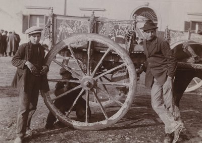 Tipik Sicilya Arabası, 1920 by Italian Photographer