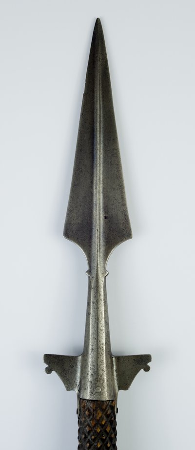 Bear Spear, c.1550 (çelik ve ahşap) by Italian School