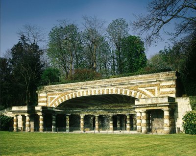 Fransa, Chatou (Yvelines): Nymphee de Soufflot, bir su kaynağı için inşa edilmiş. 1774 ve 1777 yılları arasında Soufflot