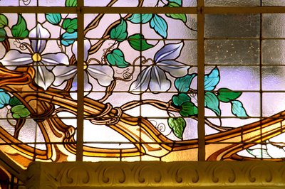 Nancy (bölüm 54), Art Nouveau, “” La verriere aux Clematites”” (1901) - detay, Vitray, Jacques Gruber (1870-1936), Credit Lyonnais, rue St Georges by Jacques Gruber
