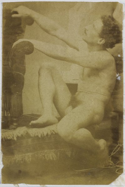 Jacques de Lalaing'in stüdyosunda oturan ve yandan görülen bir erkek çıplak modelin incelenmesi by Jacques Lalaing (attributed to)