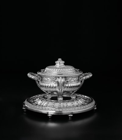 Louis XV çorba kasesi, Orloff servisinden örtü ve stand, 1770 by Jacques Nicolas Roettiers