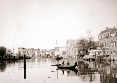 Kanaldaki tekne, Dordrecht, Hollanda, 1898. by James Batkin
