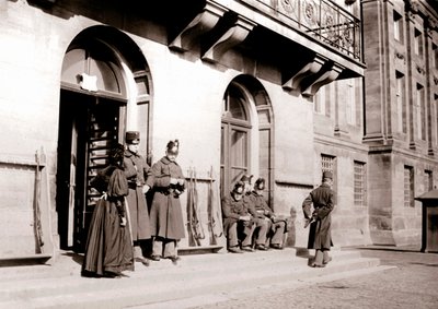 Muhafızlar, Amsterdam, 1898. by James Batkin