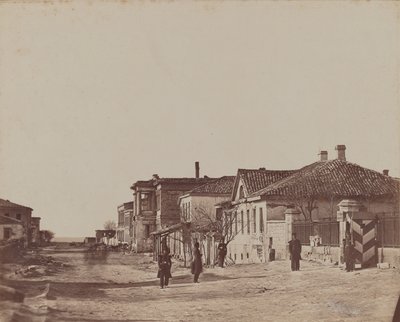Askerlerle Sokak Görünümü by James Robertson