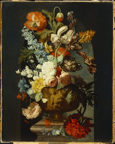 Laleler, Güller, Sümbül, Auricula ve diğer Çiçekler, Nişteki Taş Kaide Üzerinde Oyulmuş Bir Vazoda. by Jan van Huysum