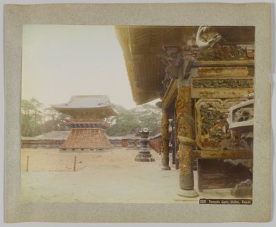 Temple Gate, Shiba Park, Tokyo, Japonya (el boyaması s/b fotoğraf) by Japanese Photographer