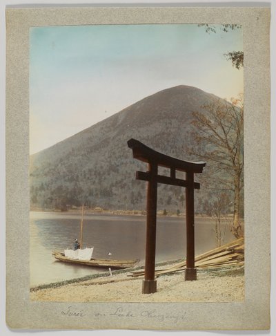 Torii Chuzenji Gölü, Nikko, Japonya (el boyaması s/b fotoğraf) by Japanese Photographer