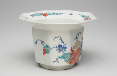 Kupa, 17. yüzyılın sonu ile 18. yüzyılın başları (Kakiemon, sır üstü emayeli porselen) by Japanese School