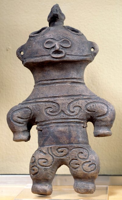 Doğu heykelciği Japonya, yükseklik 20 cm, Neolitik, Jomon dönemi by Japanese School