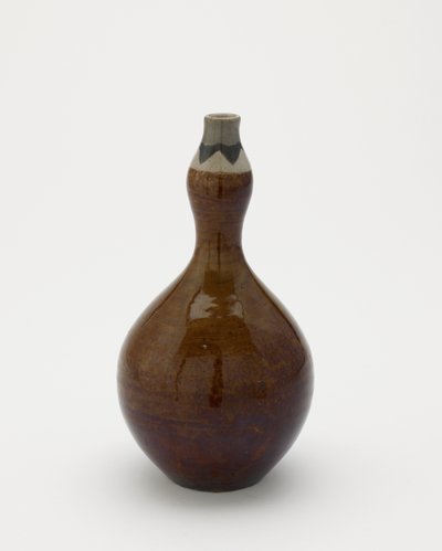 Kabak şeklindeki sake şişesi, Nagayo, Nagasaki ili, Edo dönemi, 18. yüzyılın başları ile 19. yüzyılın başları (seramik) by Japanese School