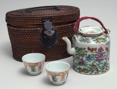 Hasır taşıma çantalı Japon çay seti, c.1850 (porselen) by Japanese School