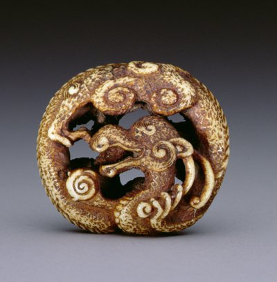 Bir su ejderhasını tasvir eden Netsuke, 1870-80 dolayları (geyik boynuzu) by Japanese School