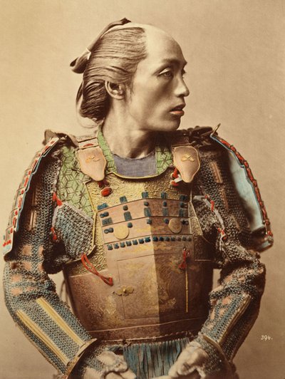 Tam vücut zırhıyla donanmış Eski Japonya Samurayının portresi, 1890 by Japanese School