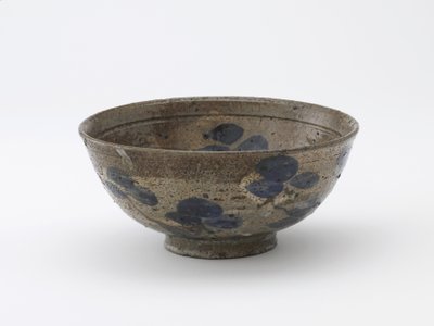Kenzan stili süslemeli servis kasesi, Kyoto, Edo dönemi (seramik) by Japanese School