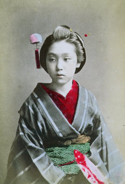 Kimonolu Genç Kız, 1860-70 dolayları (el renkli fotoğraf) by Japanese School