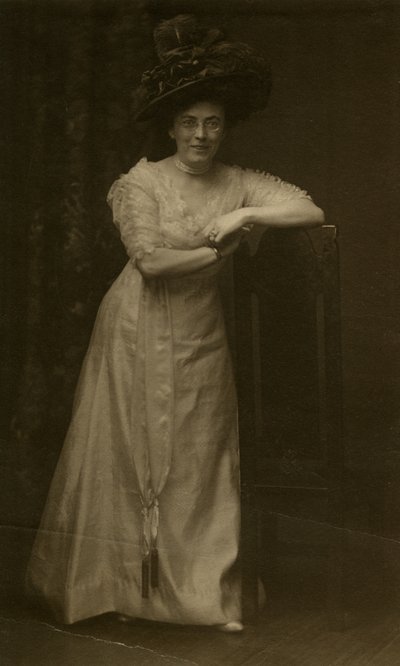 Beals kendi portresi, c.1905-40 (jelatin gümüşü fotoğraf) by Jessie Tarbox Beals