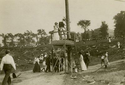 Beals kendi portresi, c.1905-40 (jelatin gümüşü fotoğraf) by Jessie Tarbox Beals