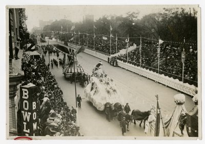 Tarihi Geçit Töreni: genel görünüm Central Park St Nicholas Float by Jessie Tarbox Beals