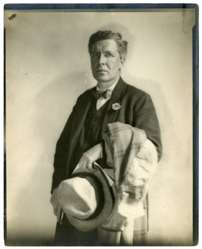 John Cowper Powys Llewelyn Powys, c.1905-40 (jelatin gümüşü fotoğraf) by Jessie Tarbox Beals